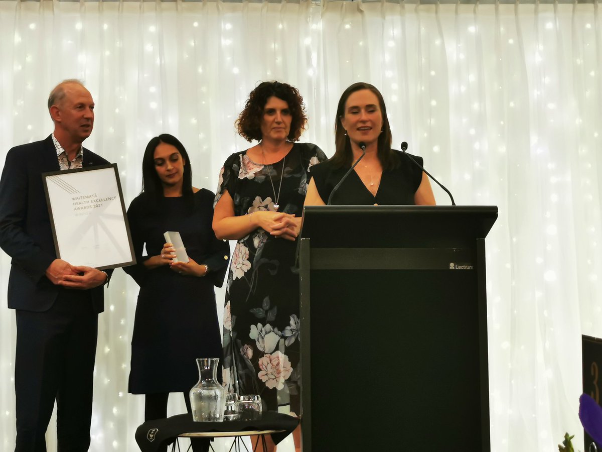 OK I missed the first one since I was presenting but 2nd winner = Patient Food Parcels for excellence in patient experience #WaitemataHEA @WaitemataDHB