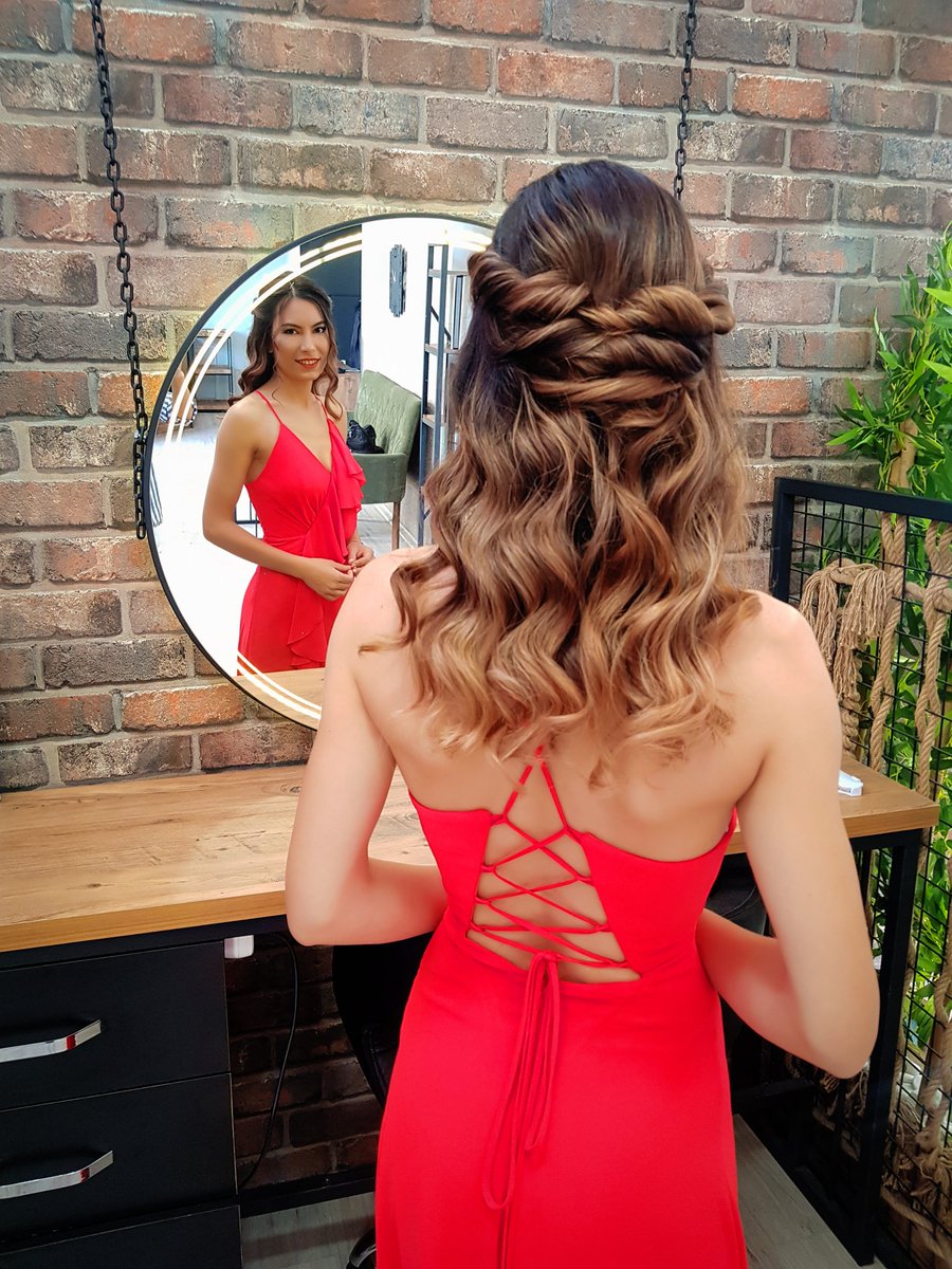 AdaCoiffeur's tweet photo. Bize uğramadan karar vermeyin!
@AdaCoiffeur #gelin #wedding #makeup #gelinmakyajı #AFYON #afyonkarahisar https://t.co/4cidQuOq8I
