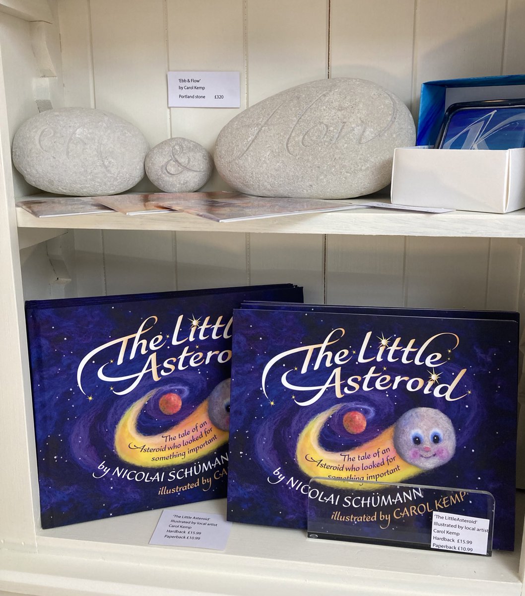ChiddinglyShop's tweet image. We have some beautiful creations this month in our art corner from @oohartgallery and @carolkemplettering including a beautifully illustrated children’s book ‘The Little Asteroid’.
.
#sussexart #typhography #fieldsofpoppies #bluebellwoods #chiddinglyshop