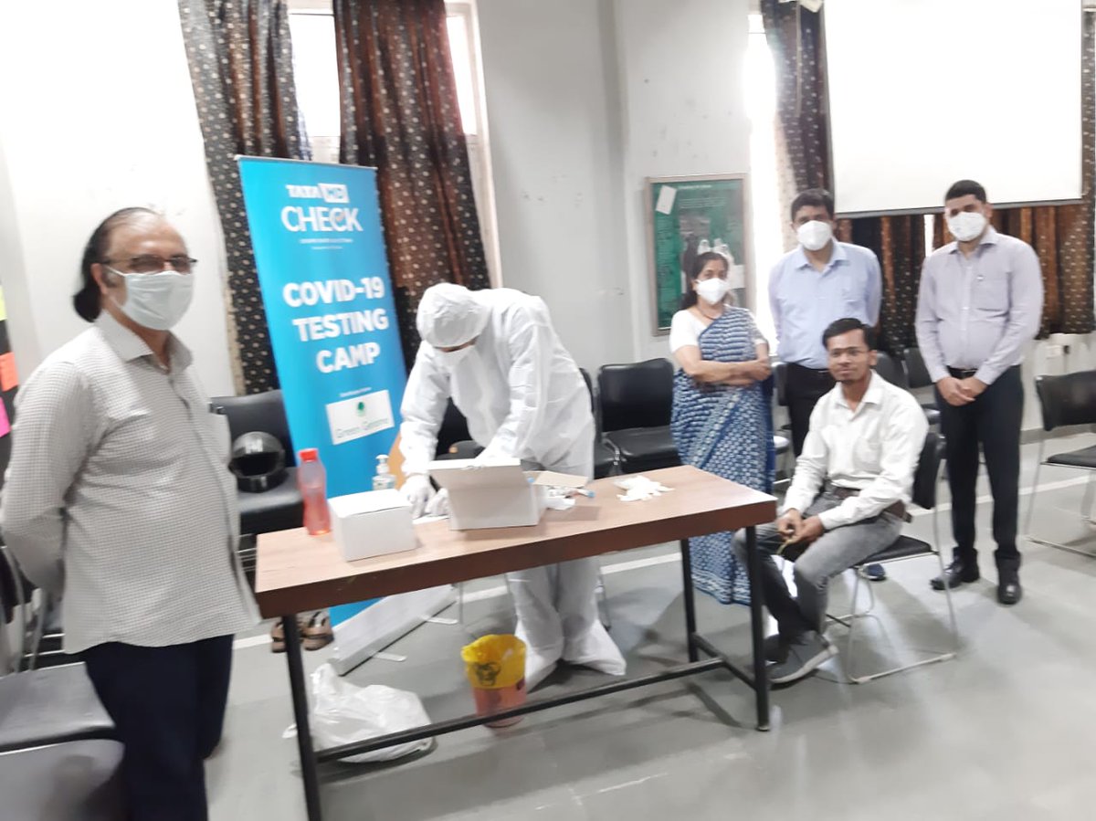 UnivofDelhi's tweet photo. COVID 19 testing camp based on TATA MD's CRISPR based PCR method inaugurated by Director, South Campus in Gargi College along with the Principal of the College. This camp is jointly organized by Gargi College and University of Delhi https://t.co/tfw3RvbXmg