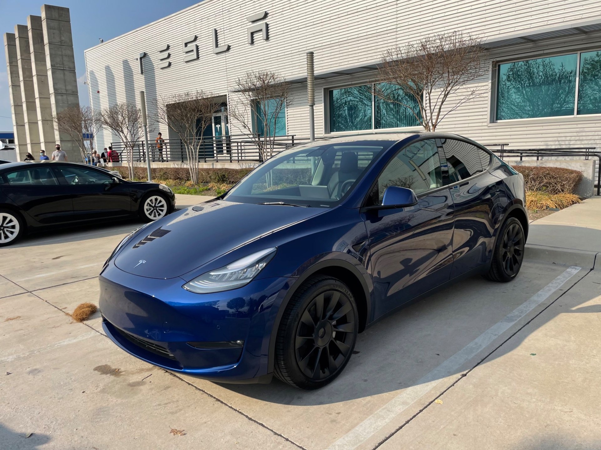 Teslarati model y online