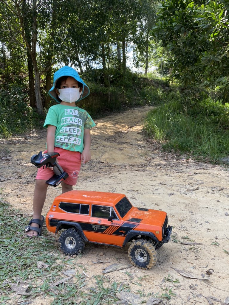 zain73958741's tweet photo. My Little Boy Idress love crawler very much #RedcatGen8 #RedcatNation
#Redcat
#RCWorld
#Gen8
#RCHobby
#RC4x4 https://t.co/jXsW7xRFMv