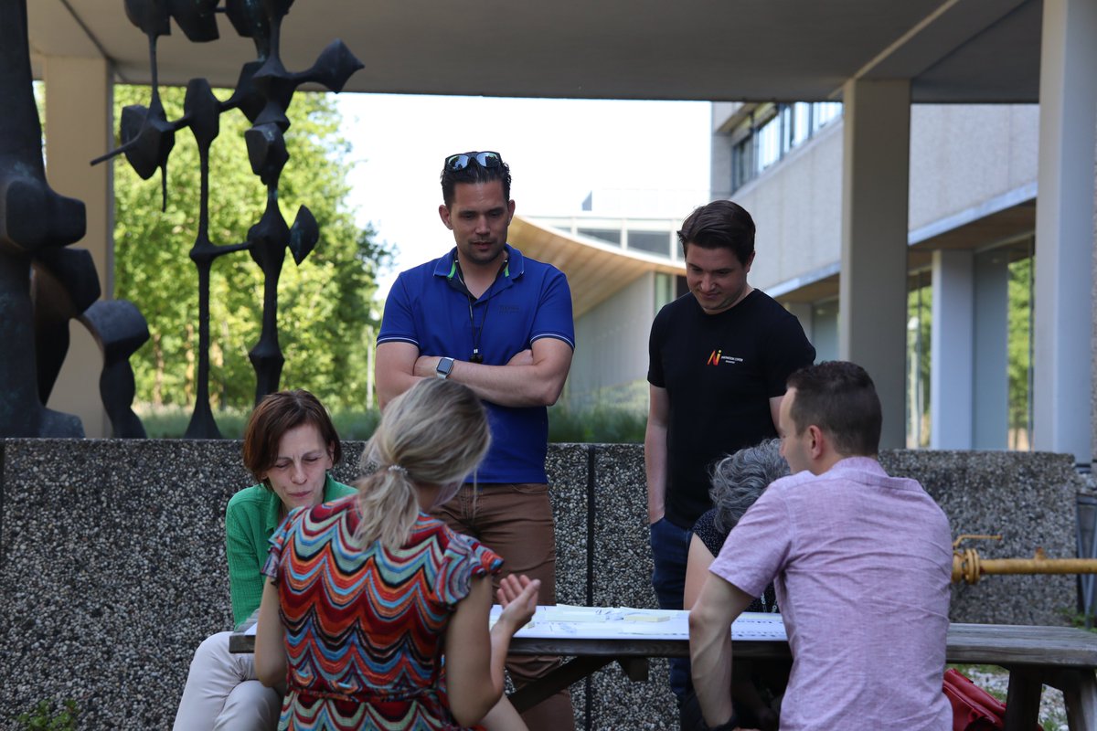 AIInnoCenter's tweet photo. Yesterday a large group of AI-enthusiasts joined us to define the Circle goals. Such a great vibe and energy! Do you want to be part of the AI Leadership forum and shape the future of #ArtificialInteligence in @Brainport_ehv @hightechcampus? Register here: https://t.co/pqSWp1Tr8r https://t.co/77lFyCzp4Q