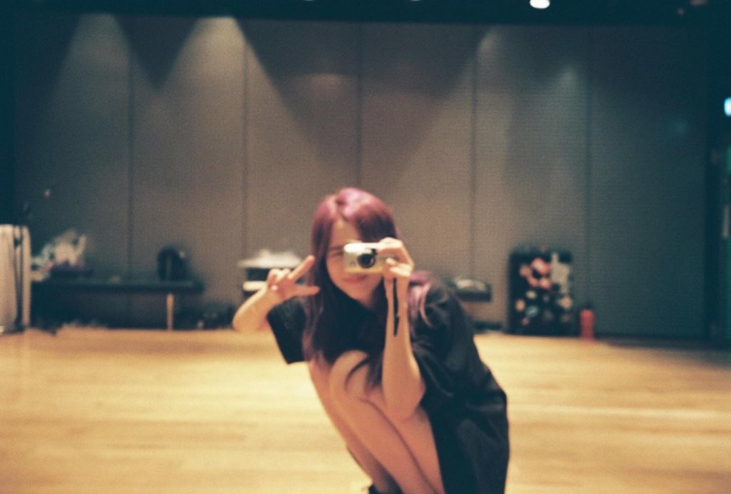 ForeverKimJisoo's tweet photo. Proud that we're with you all these years. 🤍 You have no idea how many times you saved us. Forever grateful for your existence.
FIVE YEARS WITH JISOO
#TogetherWithCHU https://t.co/5Evj70hc9l