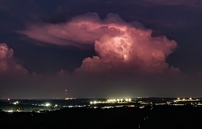 StuOstro's tweet photo. βοΈ #SunsetSprouter to the east #gawx https://t.co/FBziLIflar