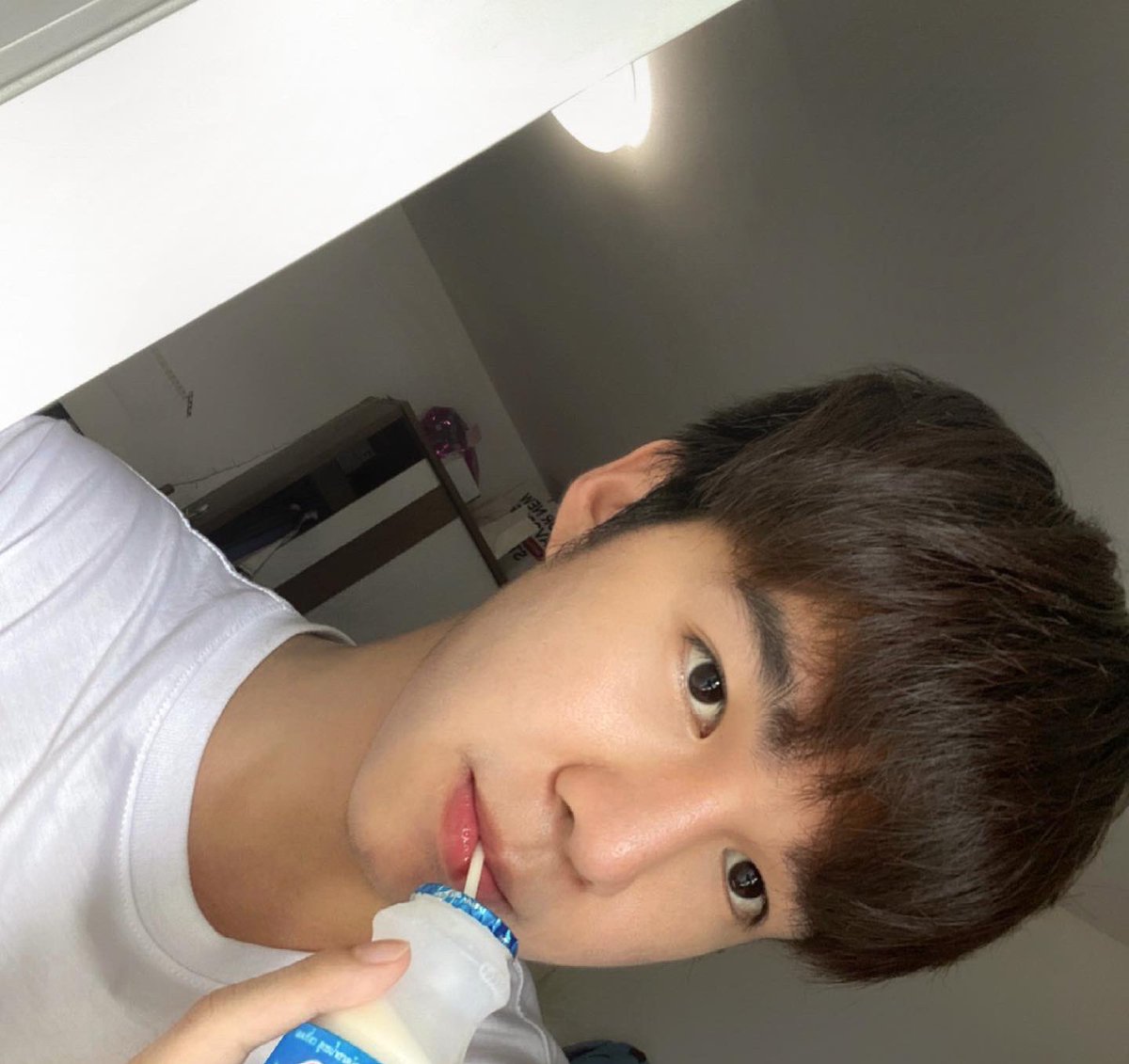 bbosscwp's tweet photo. มาดื่มนมด้วยกันไหมงับบ🥛🤪 https://t.co/5Bzylv8s7u