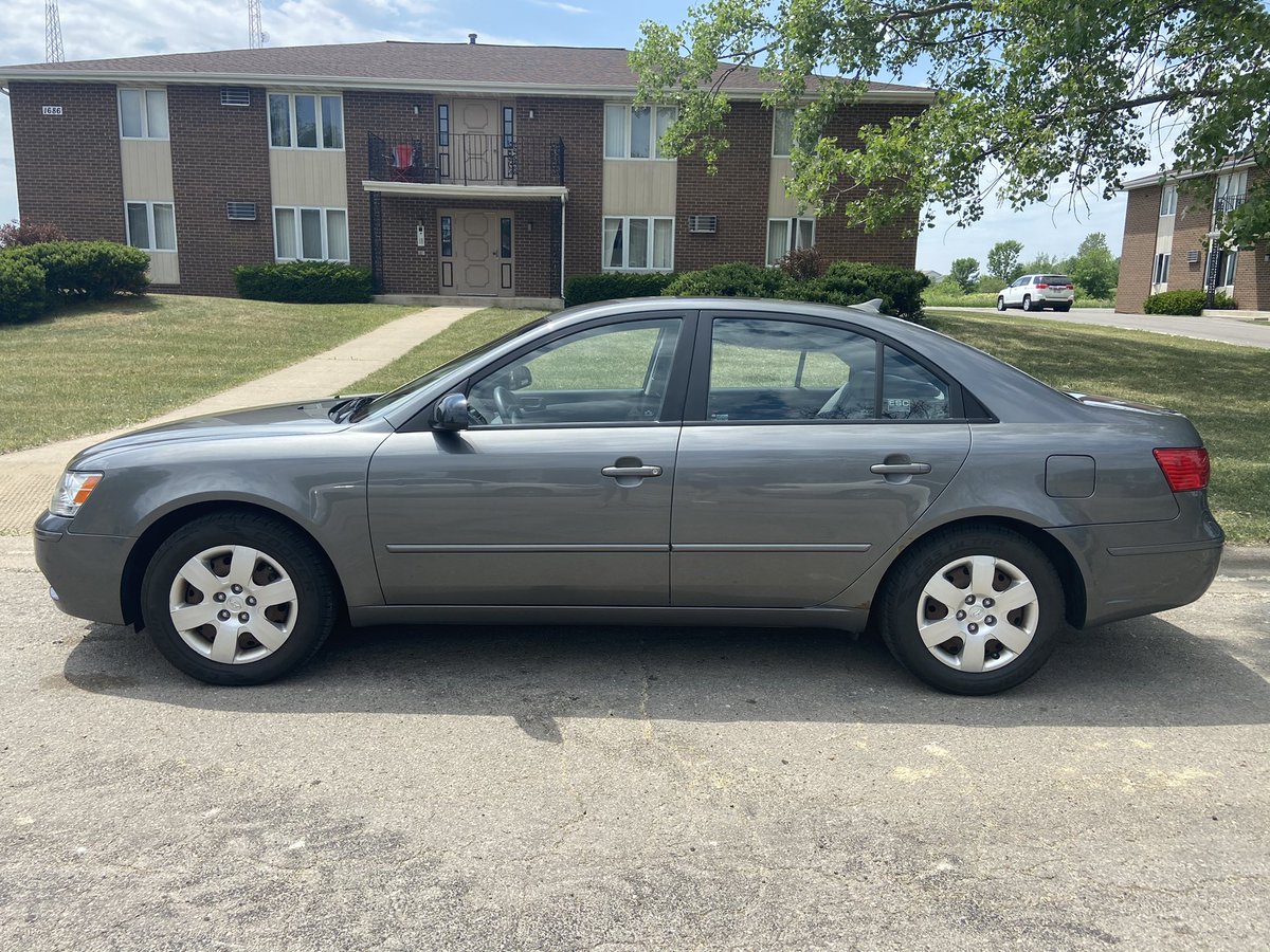 bmbergelin1's tweet photo. just got denied from an apartment for my car being too rusty :-) https://t.co/akivStIw7w