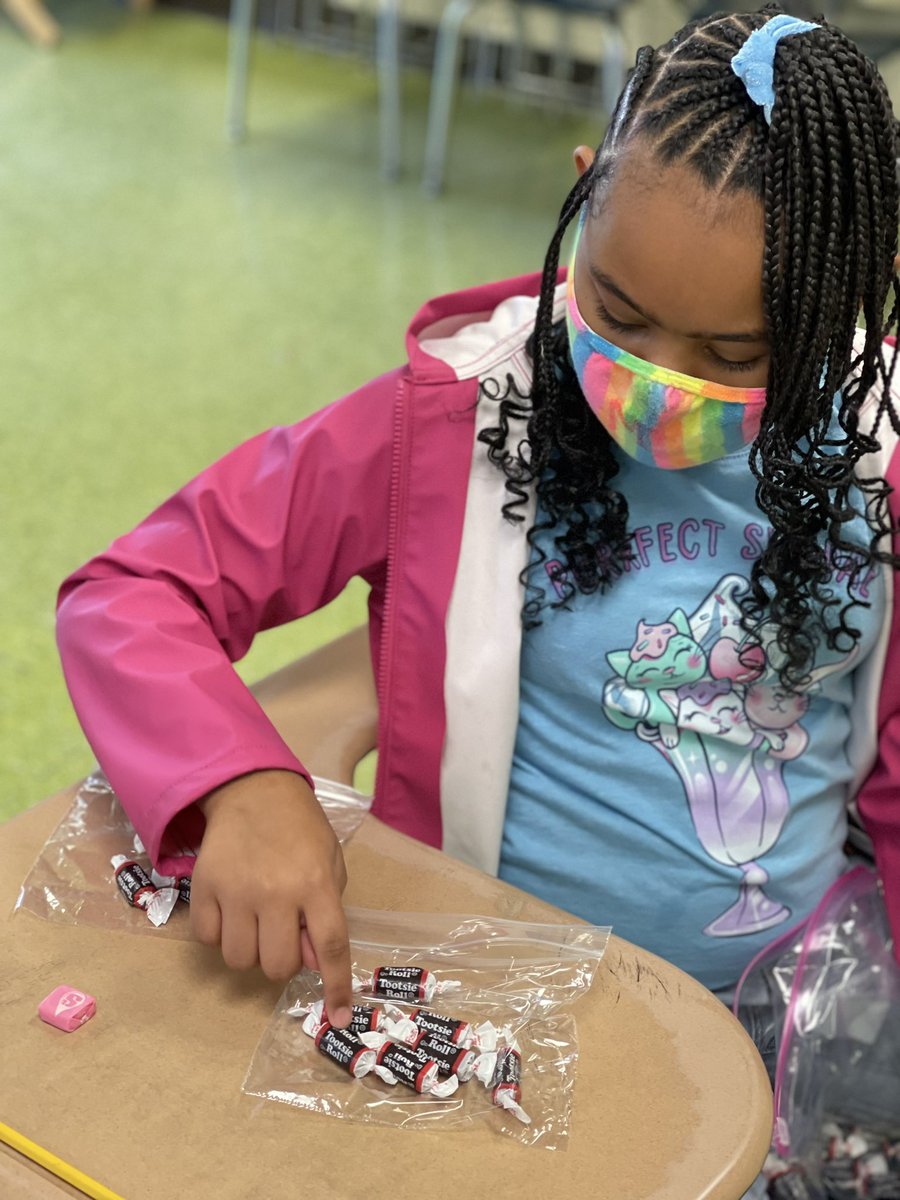mrskbrownOES's tweet photo. Re introduction to division with fair sharing of tootsie rolls. The best Math lessons have food in them! @OESrockSTARS @Supt_Hamlett #summerlearning #divisionpractice https://t.co/228JLZCWvF