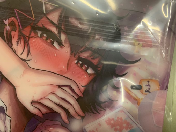 COMIC Rebootで描かせて頂いたイラストを使ったクリアファイルが出来ました。欲しい方は是非狙ってみてください! https://t.co/9Takf2nmdA 