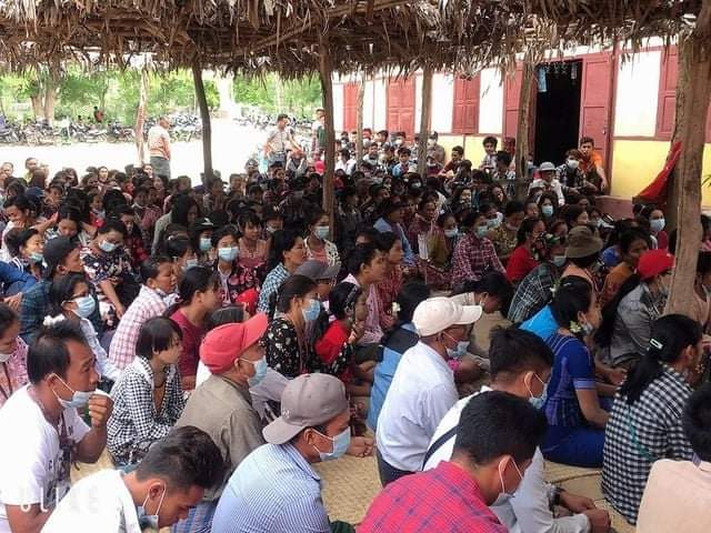 Massive Residents in villages of the southern zone of #Myaing Tsp staged a sit-in-protest against the military dictatorship on the morning of June15.

#June15Coup #WhatsHappeningInMyanmar #UnfetteredAccessForAids