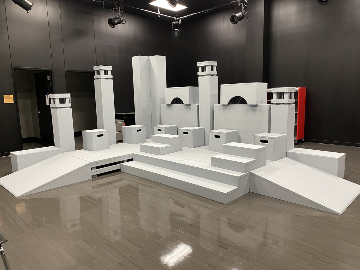 CaffeyArts's tweet photo. Excited about our beautiful black box theatre with our UIL unit set and brand new tools and supplies.  I can't wait to create, learn, and grow in this space with my students!  #CardinalPride #TimeToFly https://t.co/gO7A2BqaFP