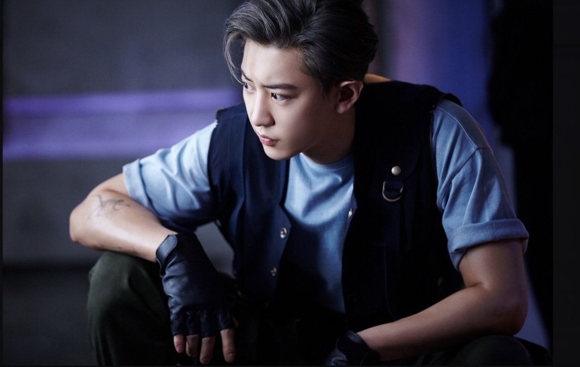 cyhourly's tweet photo. 엑소 찬열  #CHANYEOL #찬열 #チャニョル #灿烈 https://t.co/9ynknzZv34