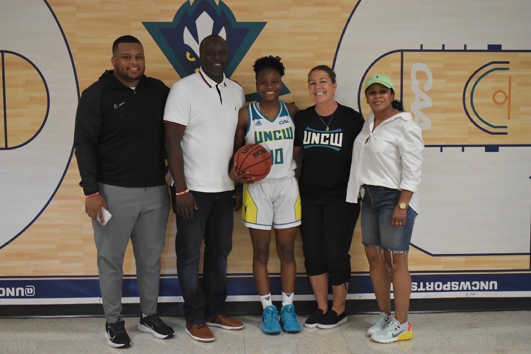 Had a great time at UNCW this weekend 💙💚!! #goseahawks #notcommitted