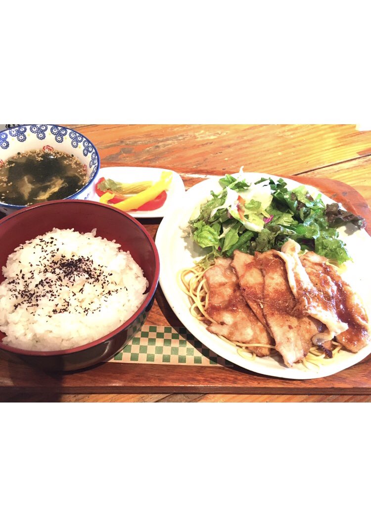 Coffee Shop Que tweet media