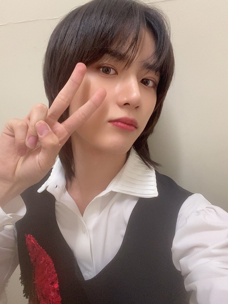 Hai, pengguna chara beomgyu txt disini
Bukan newbie tapi kuylah pacaran
Eh maksut gue temenan

Mutualan rt/like
Fambest dm/komen (dm gue kebuka)

#roleplayerindonesia #roleplayerkpop #roleplayer