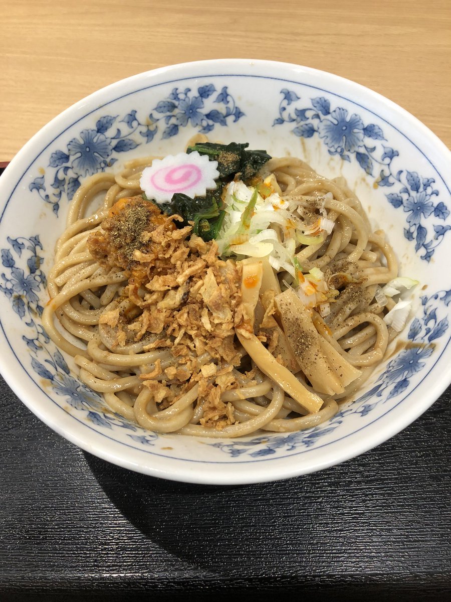 暑い日は次念序の冷やし坦々！🍜
締められた美味しい麺と辛味がベストマッチ。ボリュームもあって良いですね♫