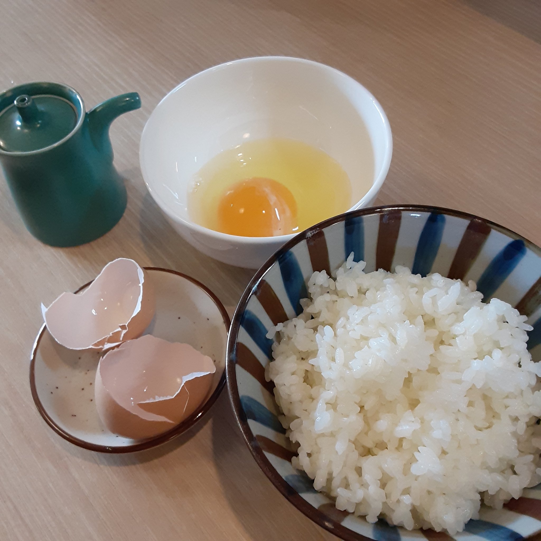 宿崎 岳大 浅草じゅうろく修善寺はなれ さんの すだち冷かけ蕎麦 と 平飼いコメたまごのたまごかけごはん 細いのにコシのあるお蕎麦とすだちの酸味の出たおつゆがうま い 伊豆 中伊豆 修善寺 伊豆グルメ 伊豆ランチ いいね伊豆 伊豆市いい