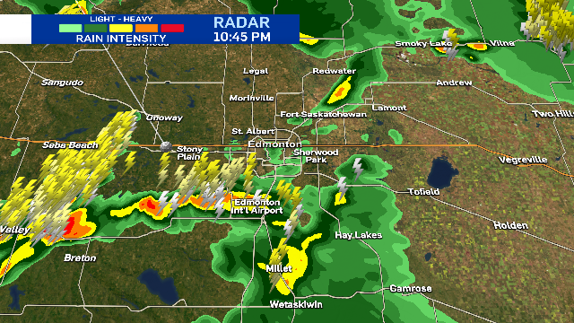 1055pm - ok…one more tweet.  thunderstorms moving south to north across Edmonton over the next 1-2 hours.  as of now…no Warning.  but…its gonna be noisy for the next little while.  #yeg #yegwx