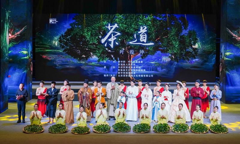 fujiantravel's tweet photo. "Tea Road: The World of The Leaf", a historic musical about tea, was staged last week in Anxi County, the Tea Capital in Fujian Province. The 90-minute performance tells a story about tea development and trade, which spans thousands of years, and won audiences' long applause. https://t.co/9fW8rQXmv7