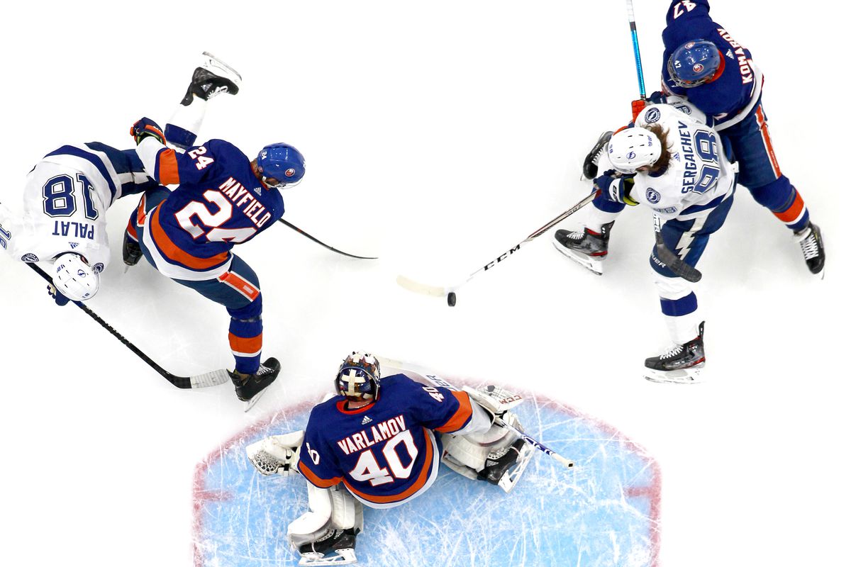 Bitsler's tweet photo. 🏒#ICEHOCKEY TONIGHT Wed 16 Jun 00:00 GMT - #NHL 🏒

BET HERE 😎🤑➡️https://t.co/DvJsOP6cIq

AMAZING TEAMS 🤑
1️⃣Tampa Bay Lightning - 1.55
🏆WINNER
2️⃣New York Islanders - 2.47

Which team will win? 
Comment below ✍️

#odds #Bitsler #betonline #BTC @NHL @TBLightning @NYIslanders https://t.co/zex1OnAwop