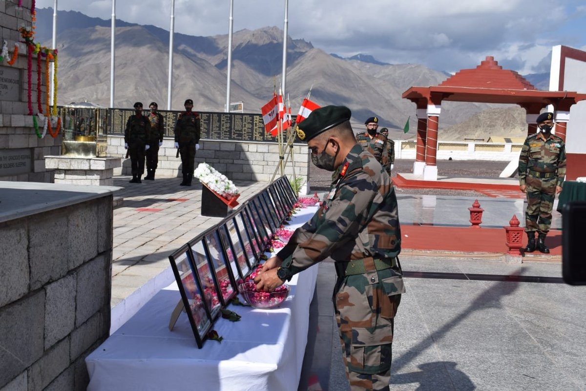 Fire and Fury Corps paid tribute to the 20 soldiers
who lost their lives in the #Galwan valley clash, on the occasion of the first anniversary of the clash today. 

20 soldiers had lost their lives in the clash with Chinese troops in Eastern Ladakh sector on 15th June last year.
