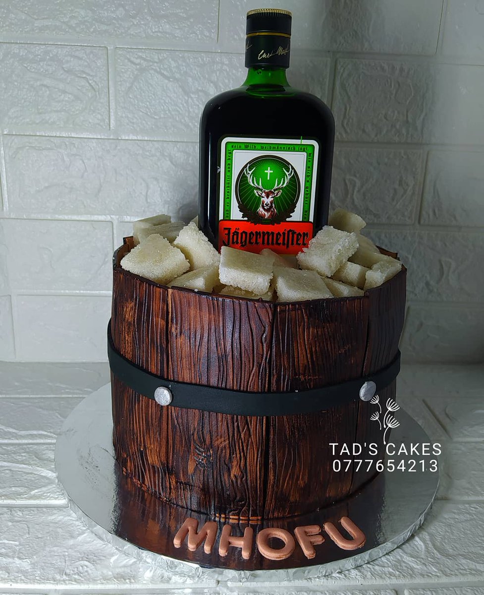 Tadiwa24's tweet photo. Order your father's day cakes from me!
DM for pricelist and whatsapp on 0777654213 please like and rt❤️ https://t.co/wt5ApiF13E