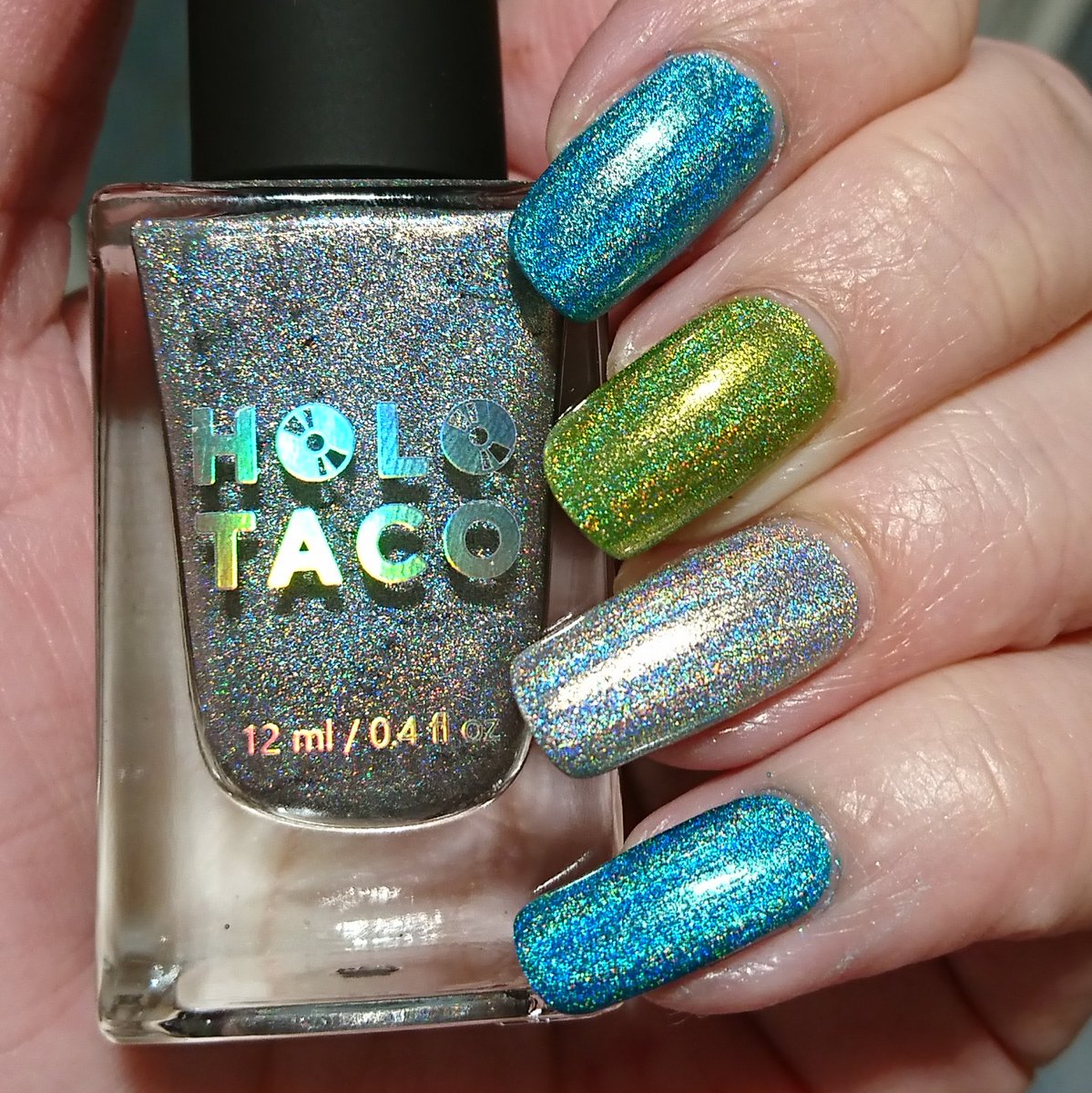 delicatelie89's tweet photo. HUZZAH! My new #holotaco #electricholos collection arrived!That first swatch is always The Most exciting! 🎉🎉 🎉 Thanks @holotaco @nailogical! 🤩💅💿🌮 ✨ #hyrdopower #fullcharge #circuitbreaker #linearholographicpolish #nailpolishaddict #givemesparkles https://t.co/QAi0lFxITC