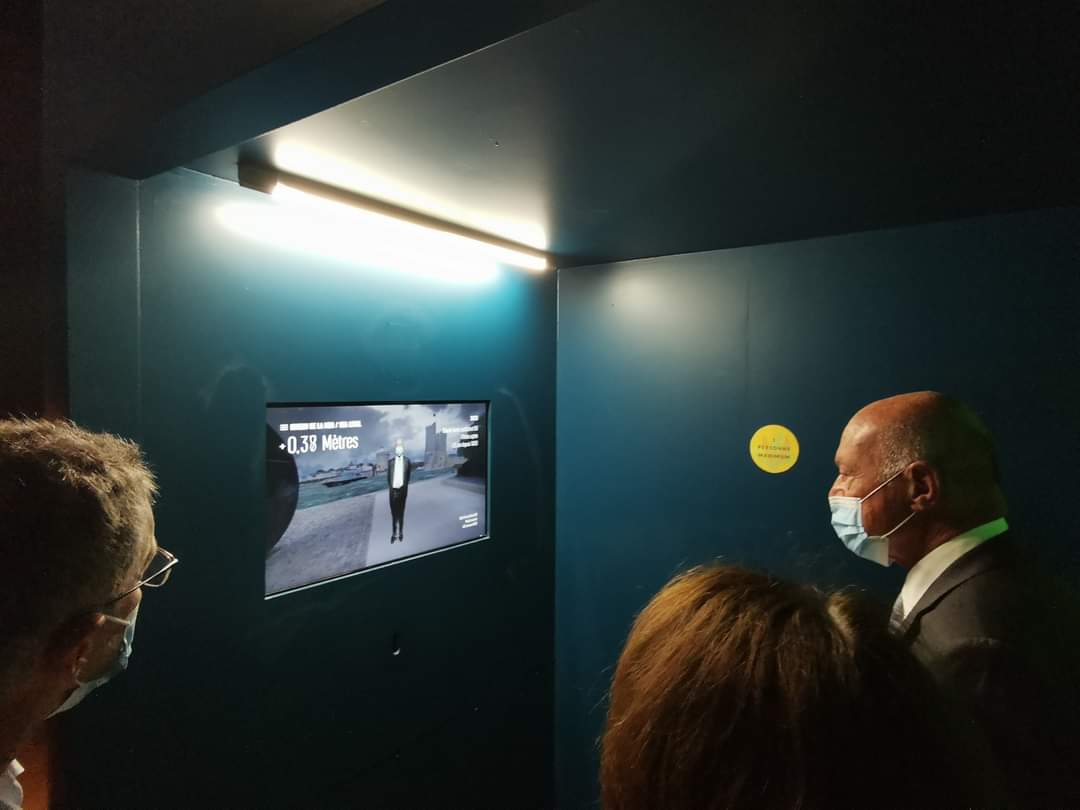 17avecARousset's tweet photo. Visite de @al_rousset hier à La Rochelle : découverte de la @Coop_Carbone, échange avec les équipes des @francofolies et partage avec les candidats.
Merci à @JFFountaine pour son accueil et son soutien 
#nosterritoires #nosenergies #teamrousset #ARousset2021 https://t.co/Qiz08mvTwc