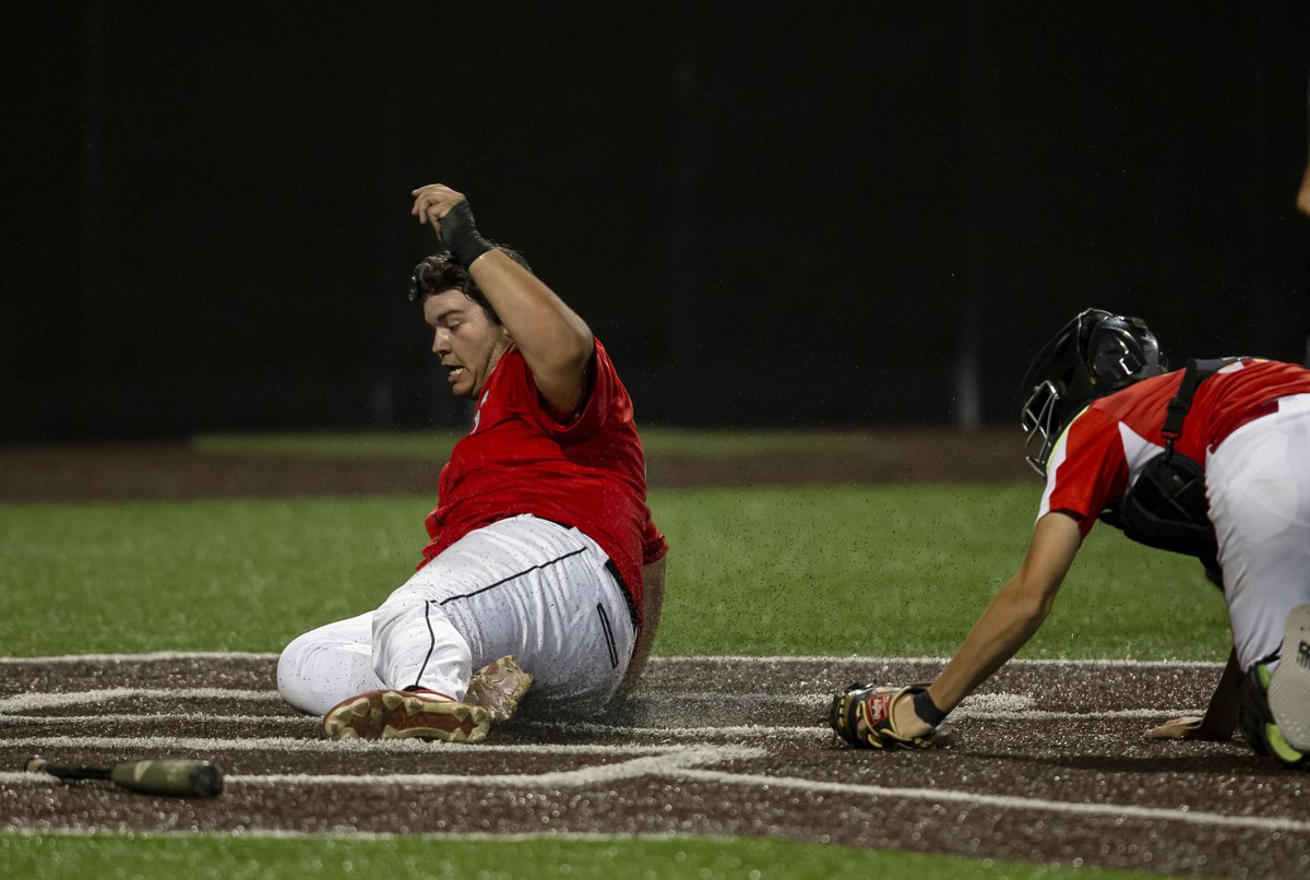 justinlfowler's tweet photo. When the guy gets into high gear for an inside the park home run, you gotta show him some love. Springfield's Ryne Crum beats the throw to home for an inside the park home run against Charleston. More from the Senators 7-5 victory. PHOTOS -> https://t.co/Yg3YDJDnFT https://t.co/oQEOqqdQrS