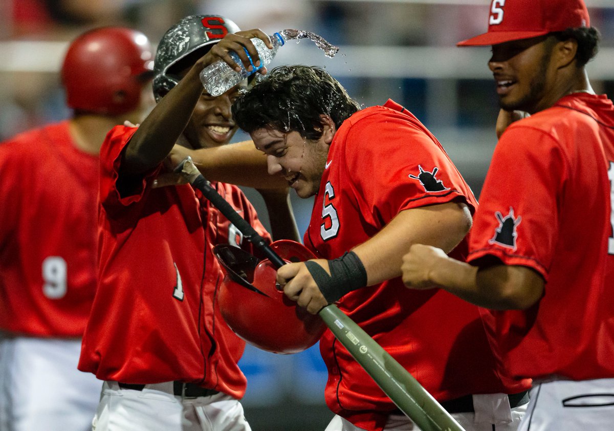 When the guy gets into high gear for an inside the park home run, you gotta show him some love. Springfield's Ryne Crum beats the throw to home for an inside the park home run against Charleston. More from the Senators 7-5 victory. PHOTOS -> sj-r.com/picture-galler…
