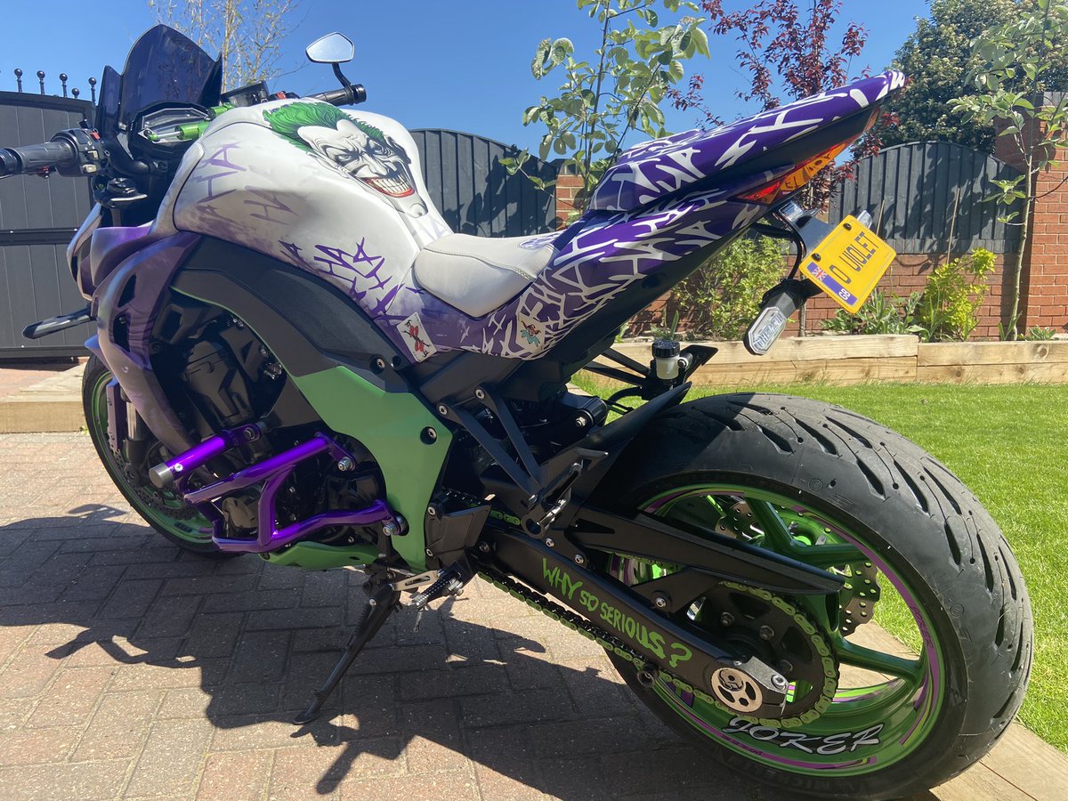 br310376_barry's tweet photo. @AutosportArtist @shipman_stuart @deanharrisonTT @SiliconeRacing @MountOlivers Wow looks great. I should get one of my joker them Gen 4 I’ve done. 💪😎 https://t.co/VbVRBIR8Rh