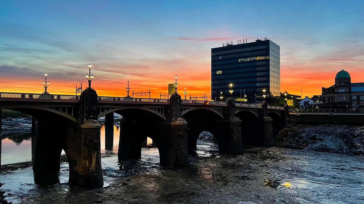 awv's tweet image. Getting up at 0345 for a 4am run is often difficult but it is made easier when you have views like this to accompany you. #ukrunchat #4amrunclub