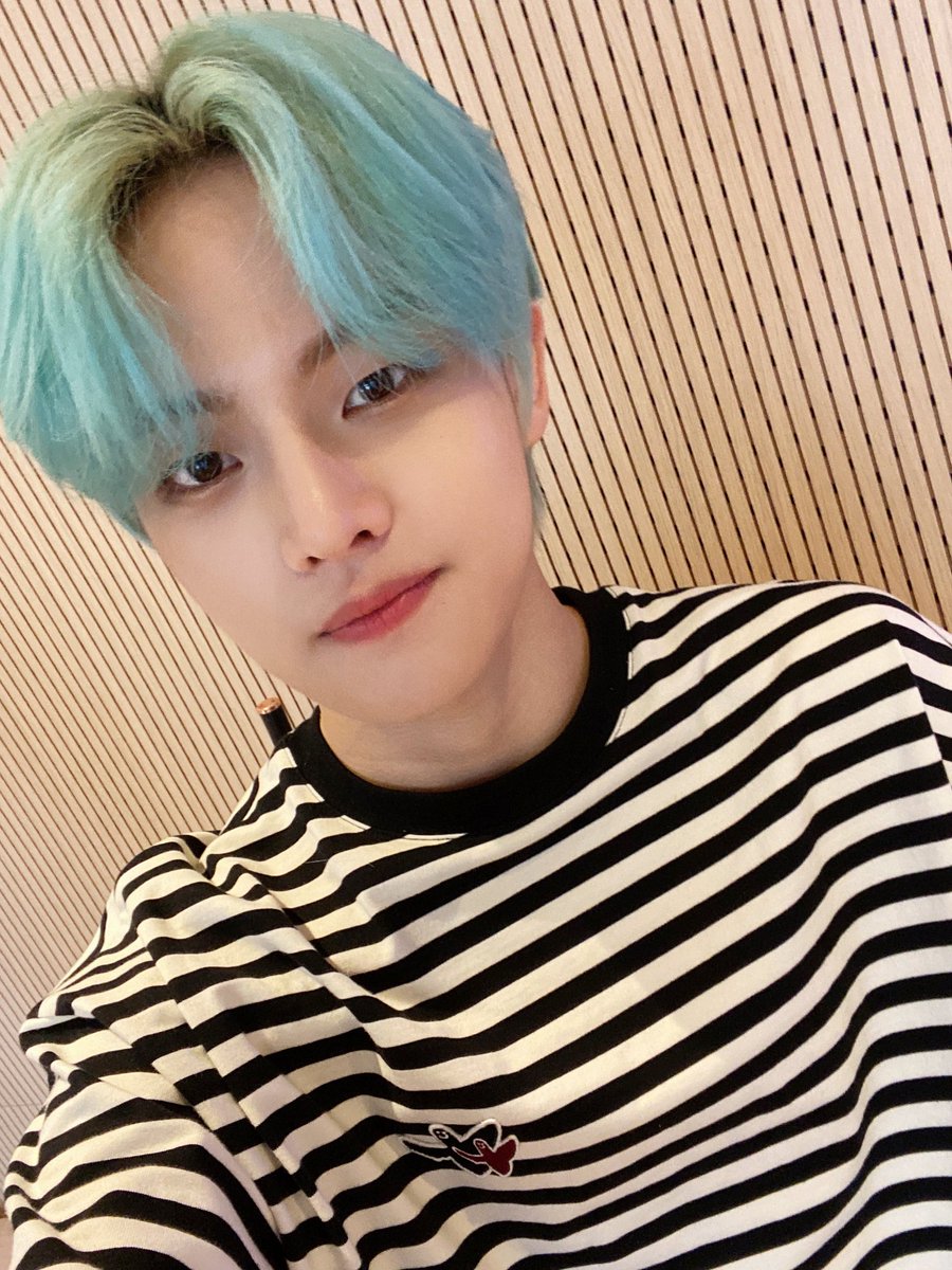 BAE173_member's tweet photo. [#제이민 #도현]
쌩수다! 다들 잘 듣고 잘 보셨나요?
둘이 라디오에 출연한 건 처음이라 많이 떨렸는데 긴장이 풀릴 때쯤 끝나서 너무 아쉬웠어요ㅠㅠ
그래도 #Trace 라이브도 보여드리고 여러분과 소통할 수 있어서 좋았어요!
오늘도 감사합니다❤
#BAE173 #비에이이173
#JMIN #DOHYON https://t.co/5g0Xwu7VfM
