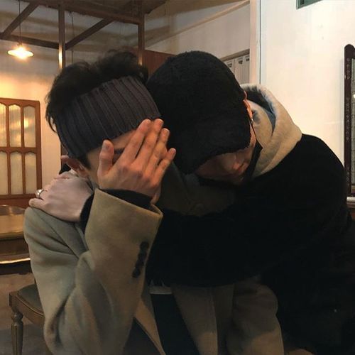 𝐜𝐮𝐮𝐝𝐥𝐢𝐧𝐠 + 𝐞𝐚𝐭𝐢𝐧𝐠 𝐰𝐢𝐭𝐡 𝐲𝐨𝐮 = 𝐛𝐞𝐬𝐭 𝐟𝐞𝐞𝐥𝐢𝐧𝐠 𝐢 𝐡𝐚𝐝.