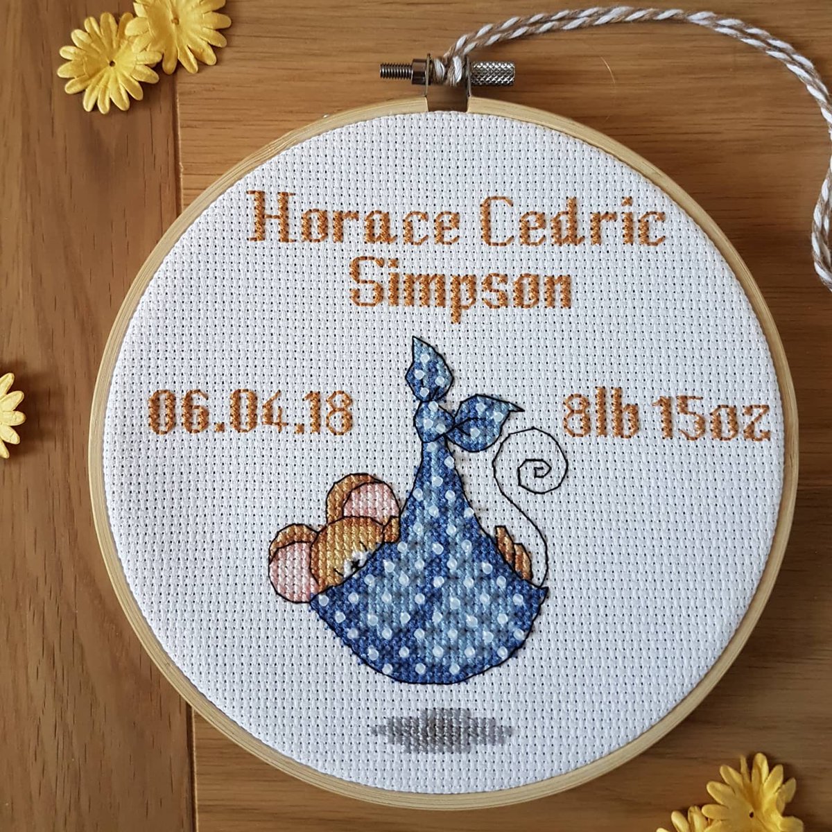 gibble_s's tweet photo. A beautifully stitched personalised hoop to capture a new baby's #birthstats. Tiny seed beads have been used on the napkin to give a 3D look and feel.
Which other colour would you like to see?
#earlybiz #tuesdaymotivation #etsyuk
https://t.co/cta3OTMbaz https://t.co/FnDZRMX8Ys