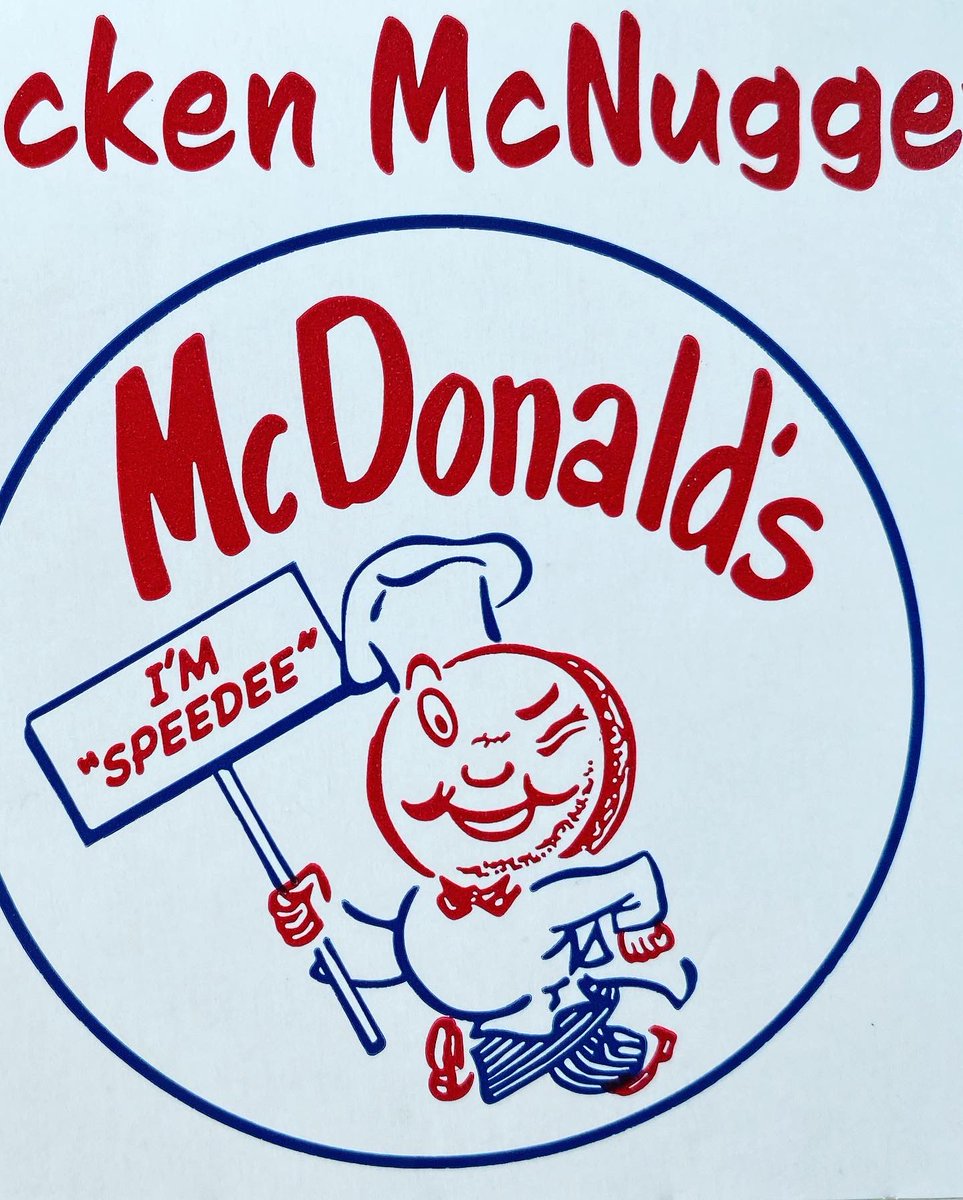 りんご 笑顔 マクドナルド マック ロゴ テイクアウト 持ち帰り 袋 パッケージデザイン スピーディー キャラクター チキンナゲット チキンマックナゲット 笑いすぎ というくらいの笑顔