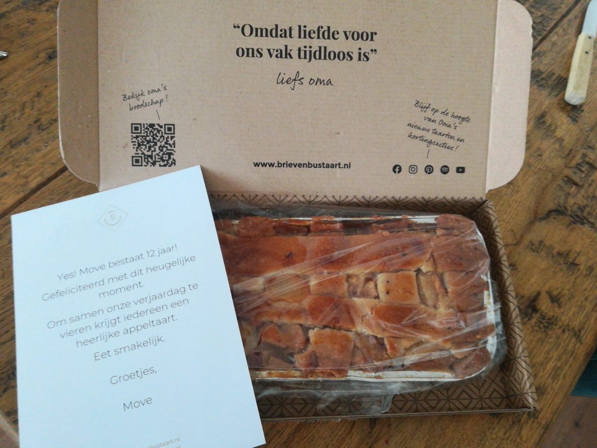 Hoera!🎉 Move bestaat 12 jaar. Appeltaart door je brievenbus #whynot #brievenbusappeltaart