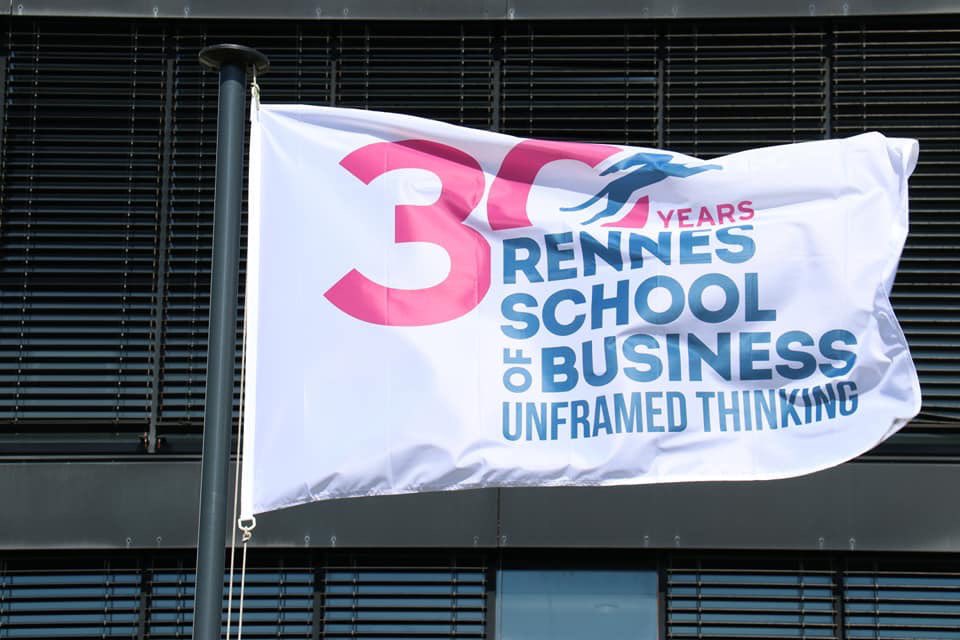 Première journée d’oraux <a href="/RennesSB/">Rennes SB</a> et le plaisir (enfin) d’une rencontre avec une diversité de jeunes talents #CPGE. Bienvenue chez nous ! 🌴😊 #UnframedThinking #30yearsRennesSB
