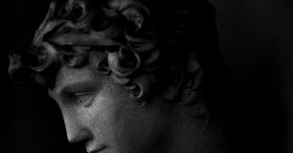 "La belleza atrae, la inteligencia encanta y la bondad retiene". 
Atribuido a José Ortega y Gasset
