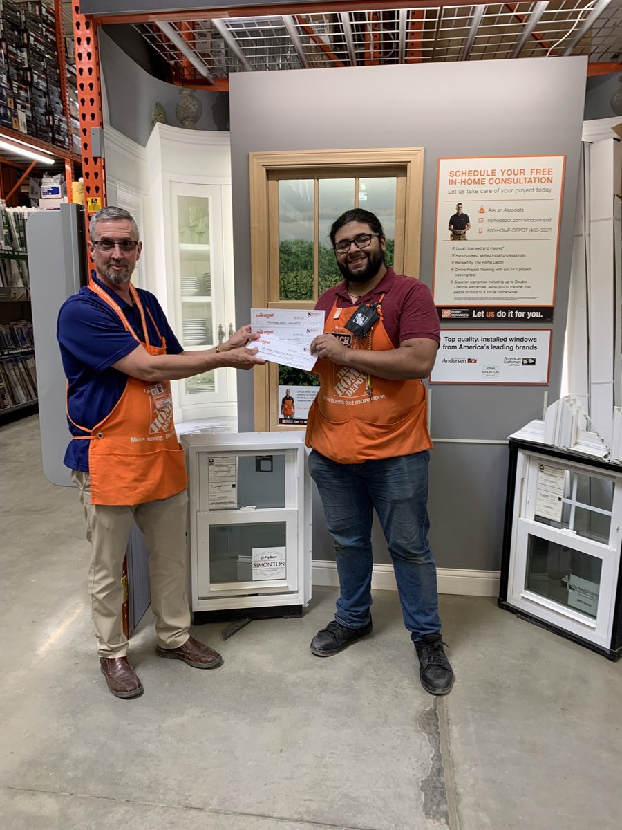HSIS Syracuse is back at it passing out free money! This time DC John King is out at 1235 Cicero, NY with cha-ching checks. Thank you John for your hard work and thank you store associates in 1236 Cicero for your continued partnership <a href="/Scott_Wodicka/">Scott Wodicka</a> <a href="/scottraymond213/">Scott Raymond</a>