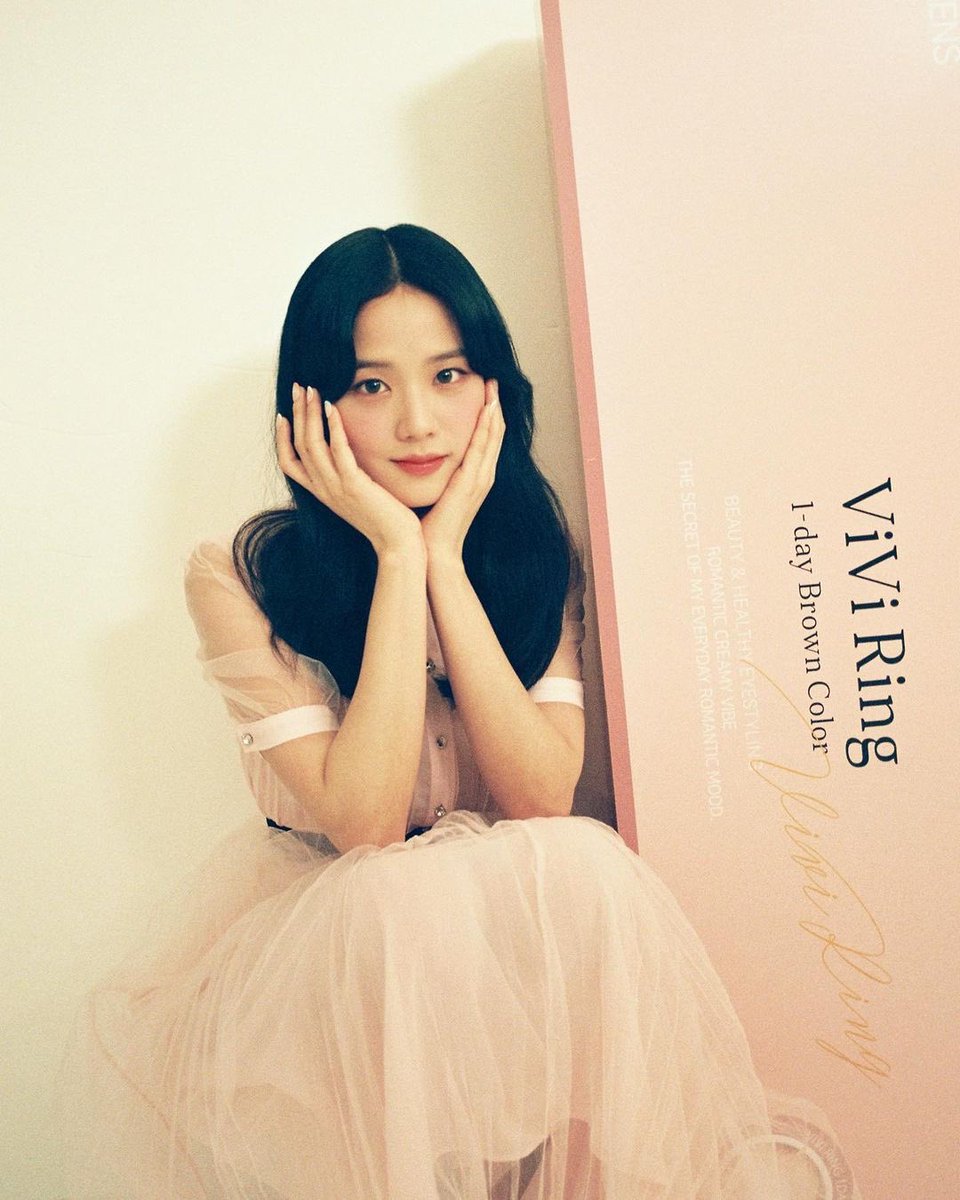 soooyaa___'s tweet photo. olens official #viviringbrown 🤎
#광고 https://t.co/ZjR0MstPI3