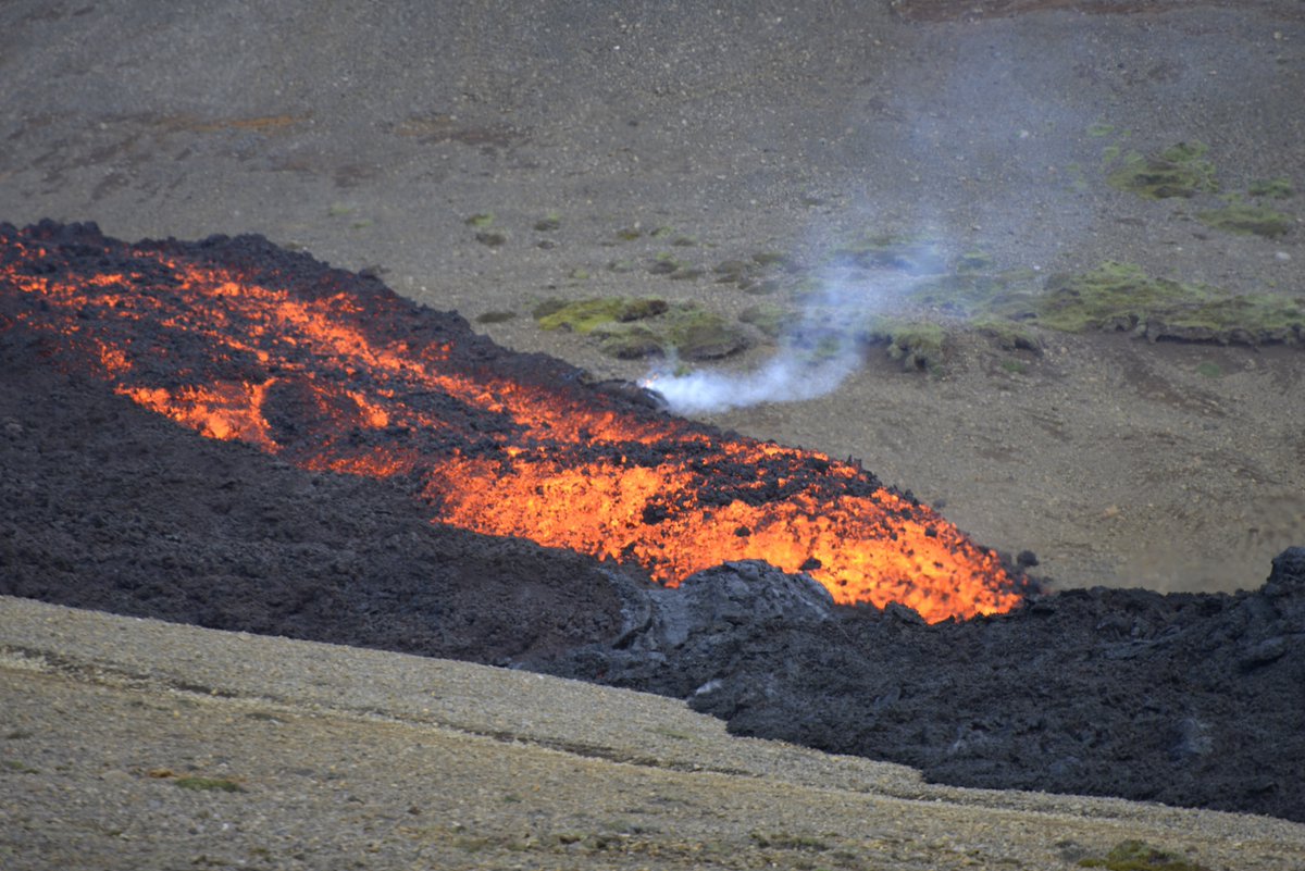 beduy's tweet photo. Activity of #Fagradalsfjall (photos de Thierry #Sluys), #Nyyiragongo, #Nyamuragira and #Soufrière of St. Vincent.
https://t.co/YKMTBlHQOL https://t.co/EEpvRqrXXZ