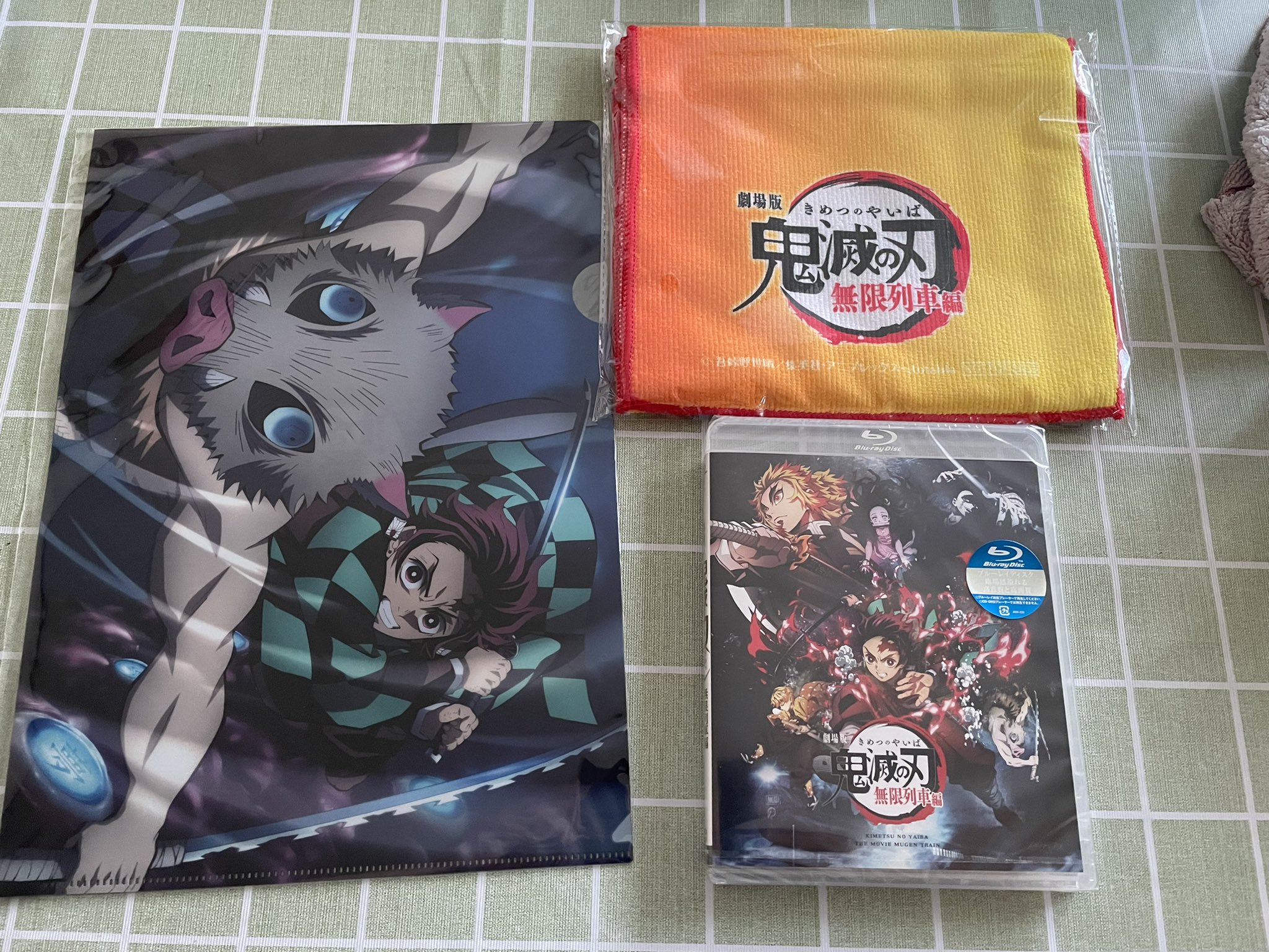 N Amazonから鬼滅の刃の映画のblu Rayが届いた T Co 9mr6niyli6 Twitter