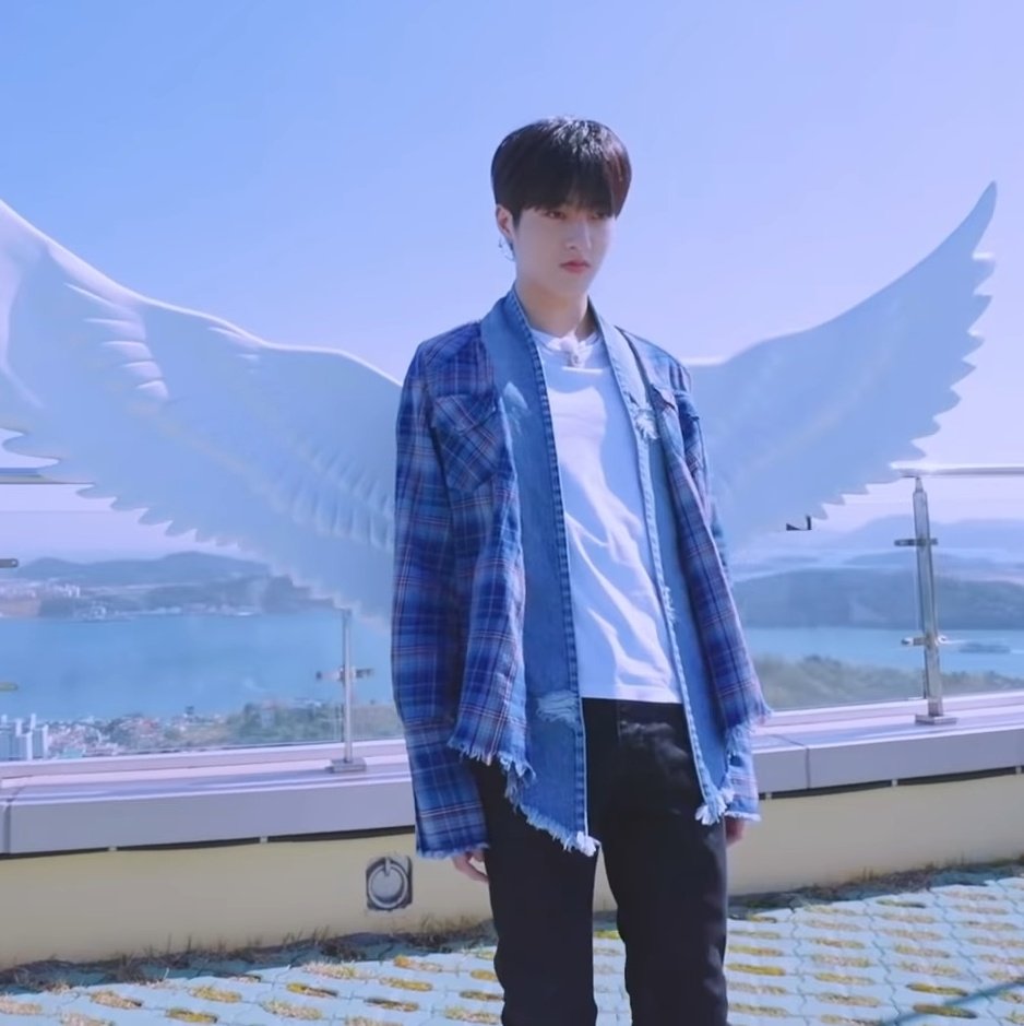 they are so beautiful 🤍✨
#HARUKYU • #하루규 • <a href="/treasuremembers/">TREASURE</a>