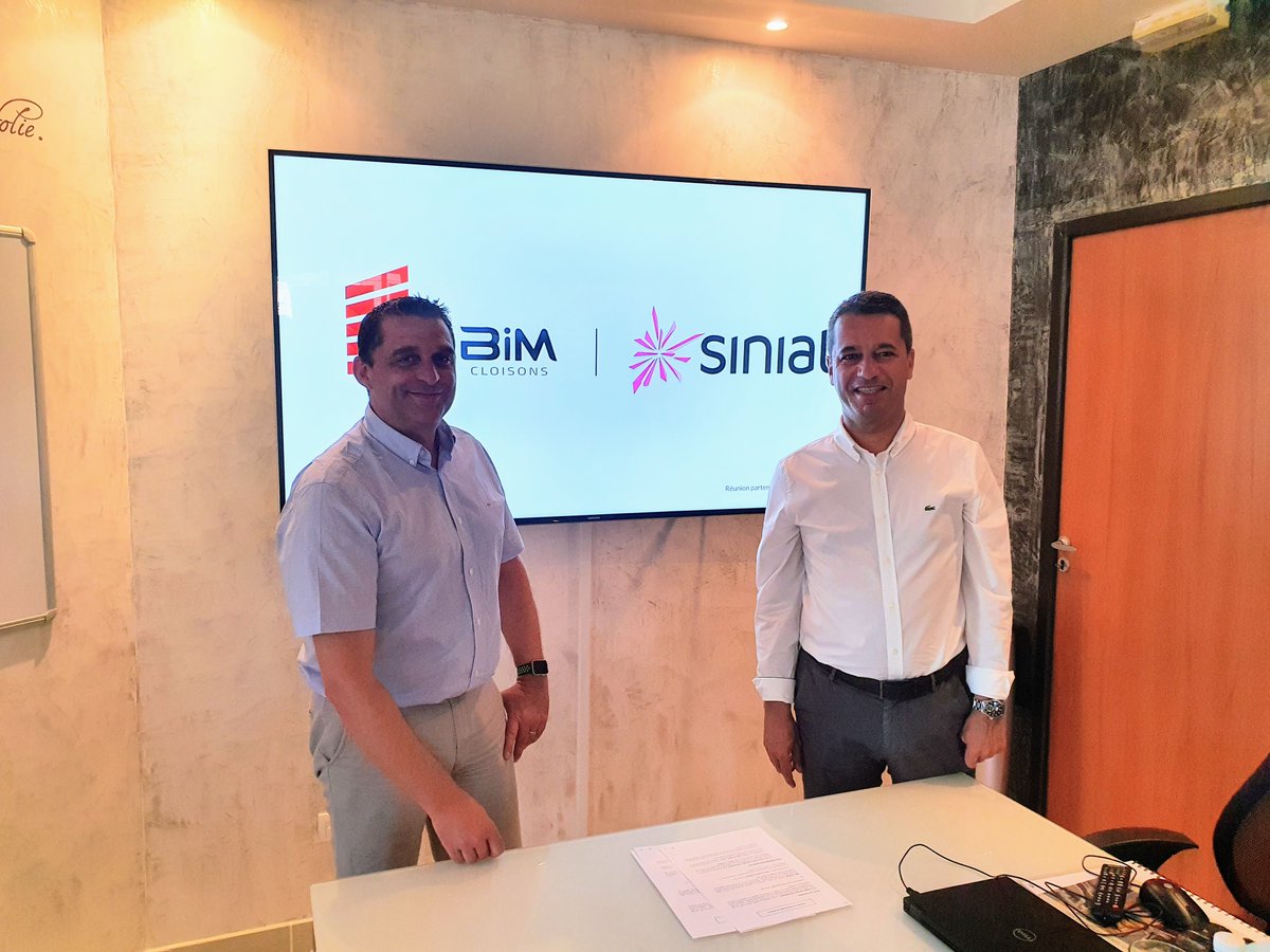 SiniatFrance's tweet photo. @SiniatFrance &amp; @BimCloisons renouvellent leur partenariat historique pour continuer de développer &amp; d’enrichir ensemble la 1ère solution #BIM dédiée aux métiers du plâtre et de l’isolation : #Siniat xpert, 1logiciel de modélisation et de gestion BIM, avec un contenu 100% #Siniat https://t.co/TDRIbtYd3z