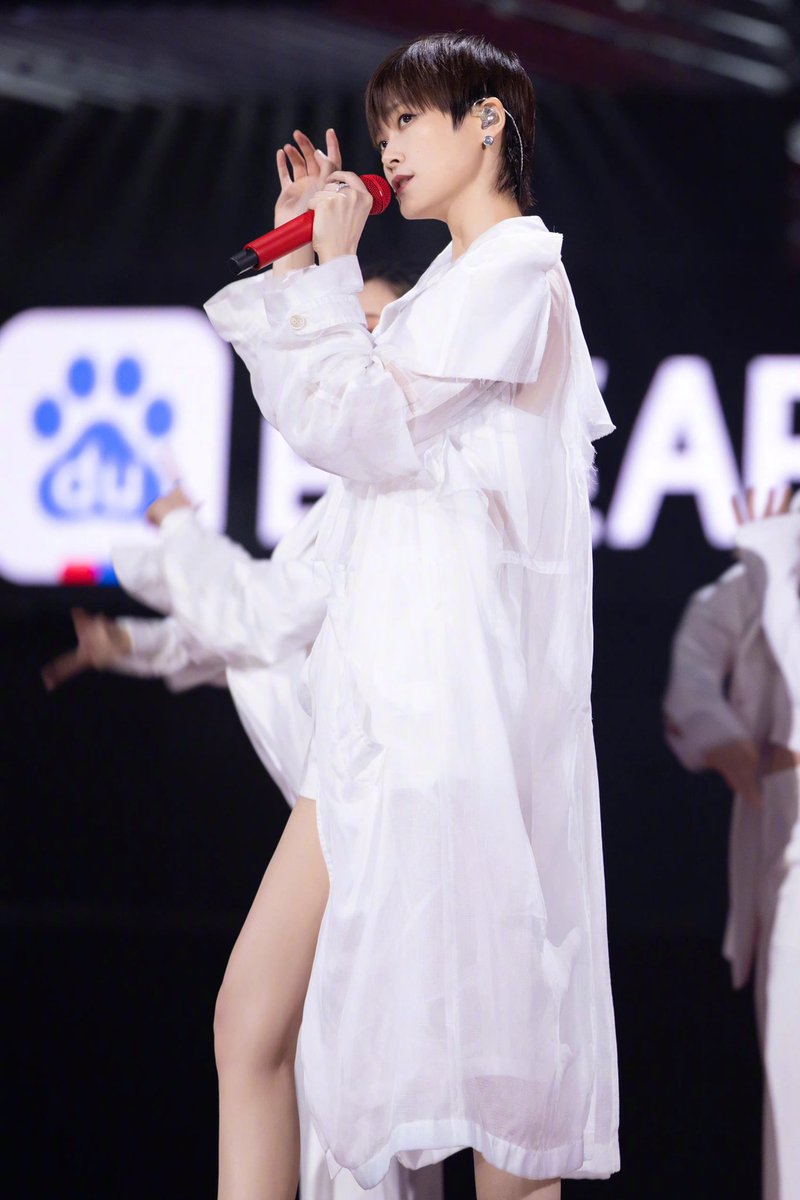 c_rjly's tweet photo. #LiYuchun #ChrisLee #李宇春 https://t.co/6SOoViF56y