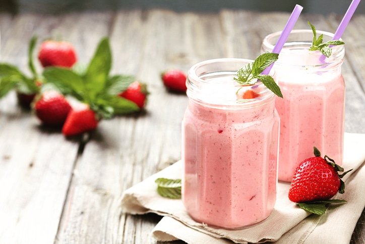 Smoothies in the Sun☀️

Sit outside and watch the world go by with one of our Strawberry Smoothies 🍓

#thewoodenwhisk #thewoodenwhiskdublin #cafe #talbotstreet #dublin #dublincity #citycentrecafe #outdoordining
