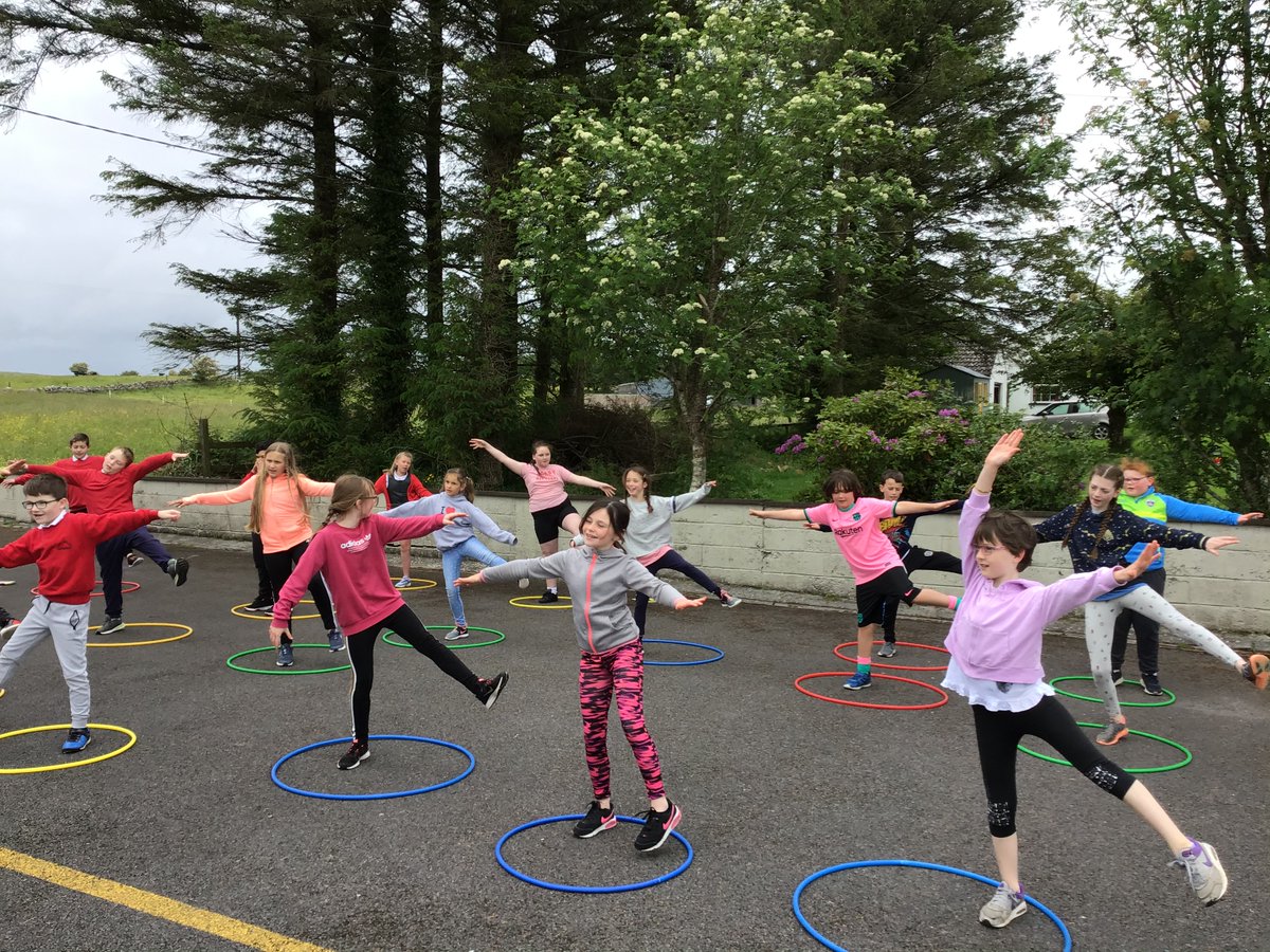 Active School Week in Brusna NS.  Thanks to <a href="/JivingJuniors/">Jiving Juniors</a> for super fun on day 1. <a href="/ActiveFlag/">Active School Flag</a> <a href="/HealthyIreland/">HealthyIreland</a>