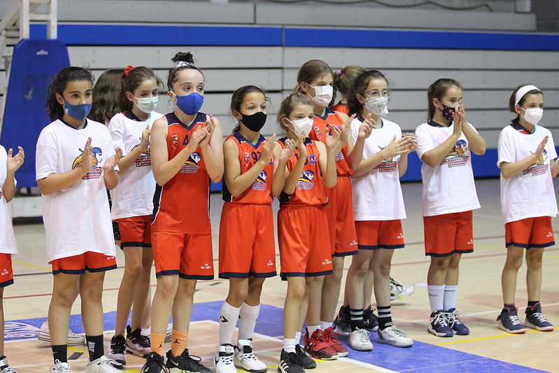 Benjamín 2011, SUBCAMPEONAS de Madrid.

La espectacular temporada culmino con una disputada final ante <a href="/BTorrelodones/">Jansen BT</a> . Tras tres años de trabajo intenso , el grupo consigue su premio.  No podemos estar más orgullos@s de todas vosotras.

¡¡ FELICIDADES CHICAS !!

#GENALAMEDA