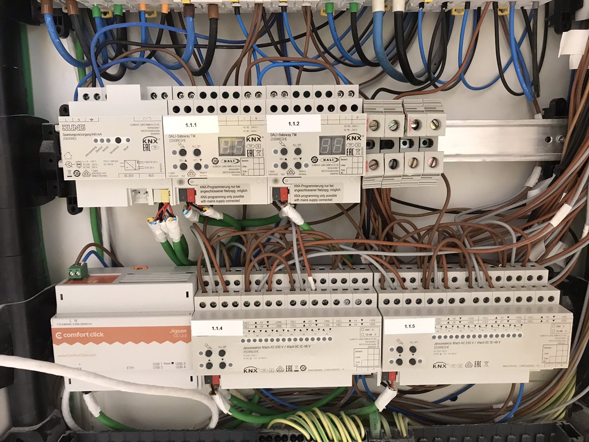 jlmartinez76's tweet photo. Empezamos la semana con energía = trabajo, programando otra vivienda en Madrid, esta vez con material del fabricante JUNG. 
Ya que nos lo piden, pues lo programamos e integramos... 
Si necesitas ayuda con tu proyecto KNX, ‼️llámanos‼️

✉️ info@inydom.com
☎️ 627964192

 #KNXespaña https://t.co/cEd8sh27Tg